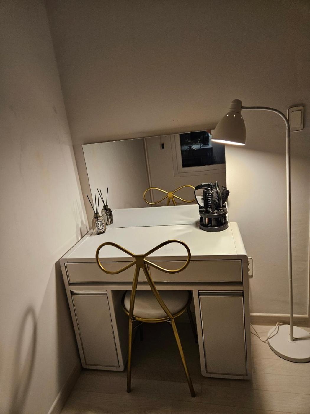 환상적인 뷰의 옐로우 하우스 Appartement Seoel Buitenkant foto